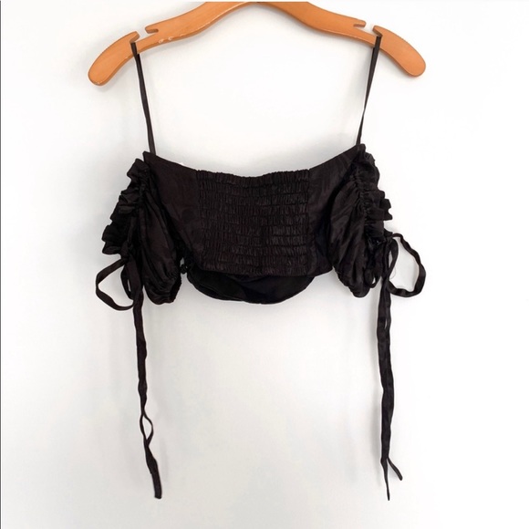 Chrissy Tegan X revolve cropped matcha top - Picture 5 of 8